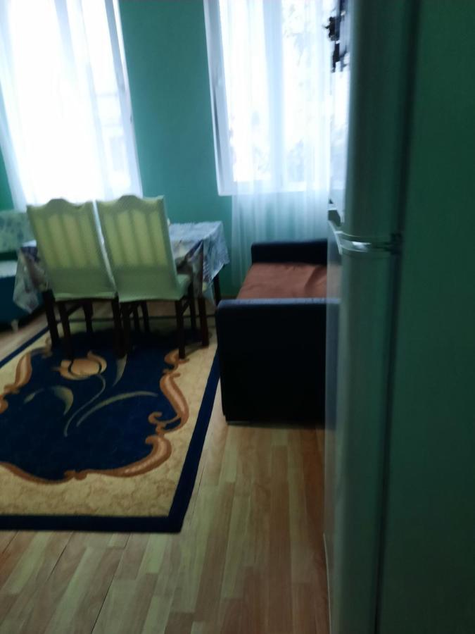 Homestay Izolda Batumi Eksteriør billede