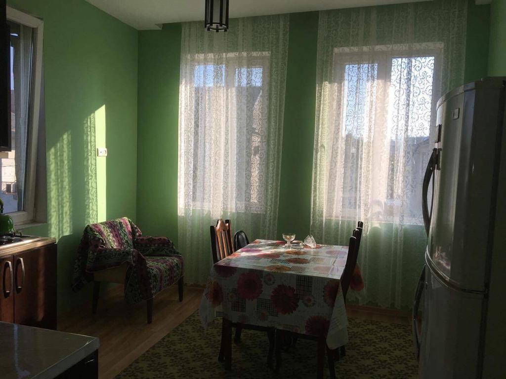 Homestay Izolda Batumi Eksteriør billede