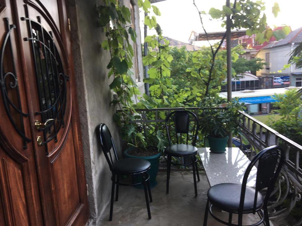 Homestay Izolda Batumi Eksteriør billede