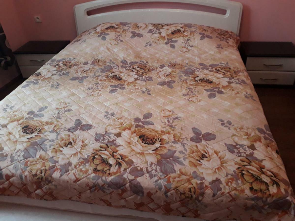 Homestay Izolda Batumi Eksteriør billede